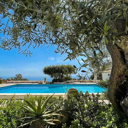 شقة فندقية Terra Rossa 4*