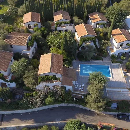 特拉罗萨陶尔米纳公寓 公寓式酒店