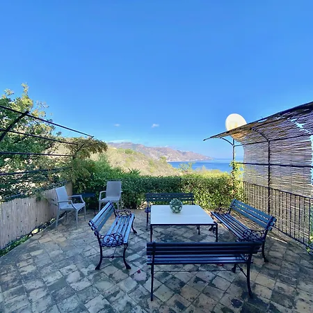 公寓式酒店 特拉罗萨陶尔米纳公寓 4*