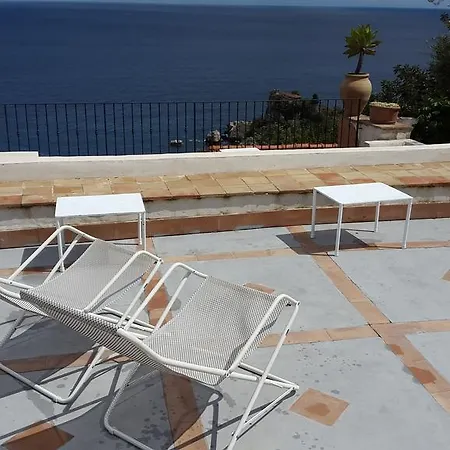 شقة فندقية Terra Rossa تاورمينا