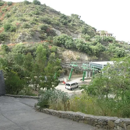 Terra Rossa تاورمينا