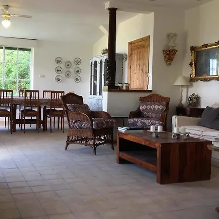 Terra Rossa تاورمينا