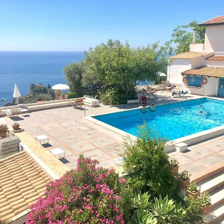 Terra Rossa 3*