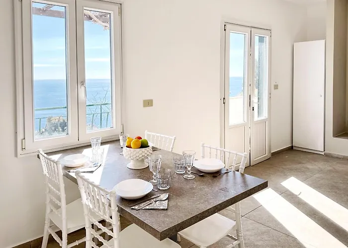 公寓式酒店 特拉罗萨陶尔米纳公寓 4*