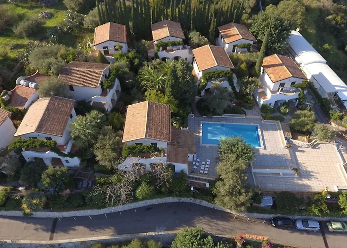 特拉罗萨陶尔米纳公寓 公寓式酒店