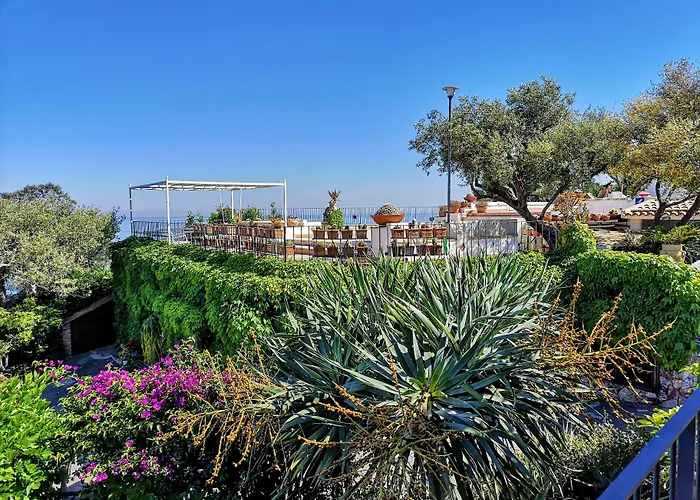 公寓式酒店 特拉罗萨陶尔米纳公寓 4*