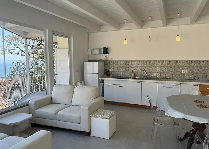 特拉罗萨陶尔米纳公寓 公寓式酒店 陶尔米纳