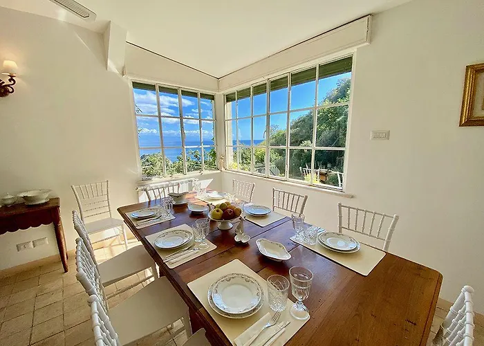 特拉罗萨陶尔米纳公寓 公寓式酒店