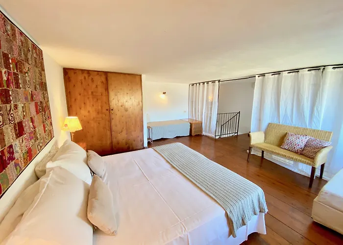 特拉罗萨陶尔米纳公寓 4*