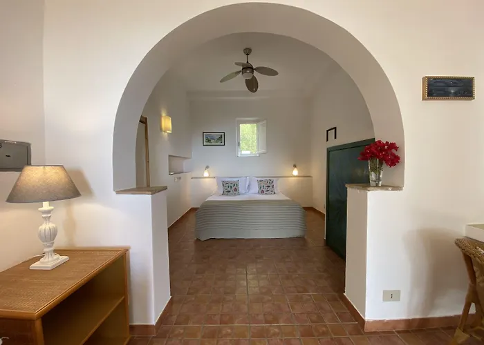 特拉罗萨陶尔米纳公寓 公寓式酒店 4*