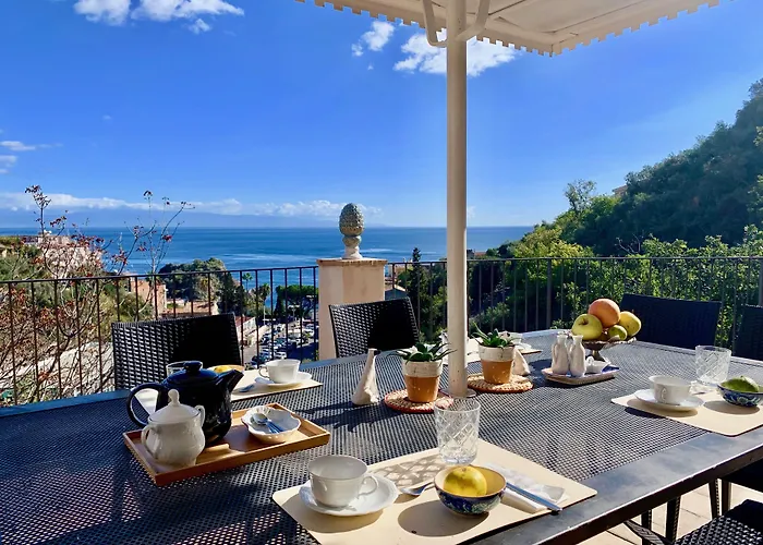 特拉罗萨陶尔米纳公寓 陶尔米纳