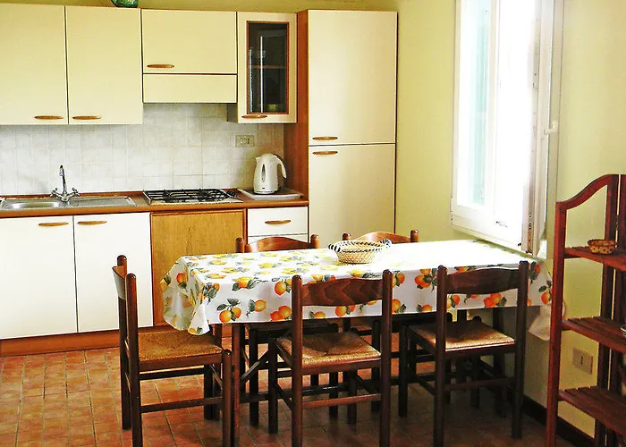 特拉罗萨陶尔米纳公寓 公寓式酒店 4*