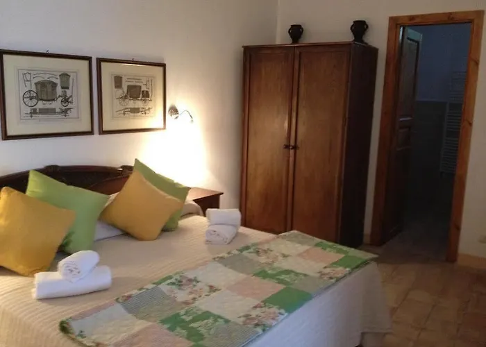 特拉罗萨陶尔米纳公寓 公寓式酒店 4*