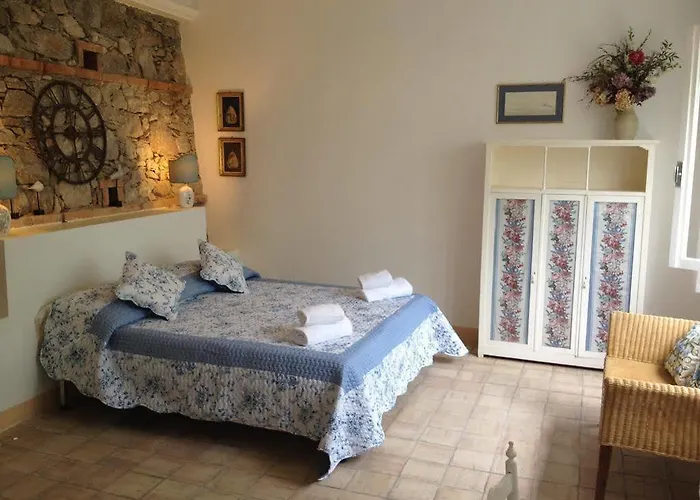 特拉罗萨陶尔米纳公寓 公寓式酒店